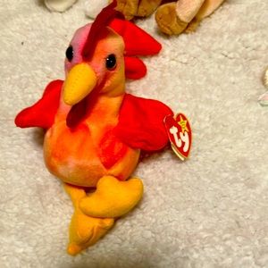 "Strut" Beanie Baby in new condition